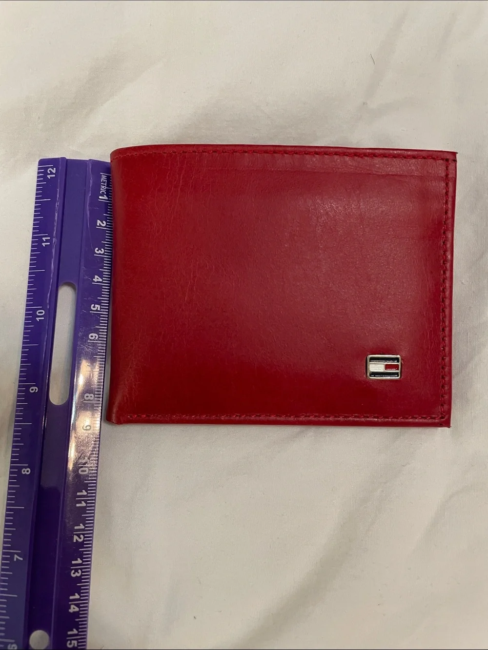 Tommy Hilfiger Red Leather Wallet with Logo Plaque